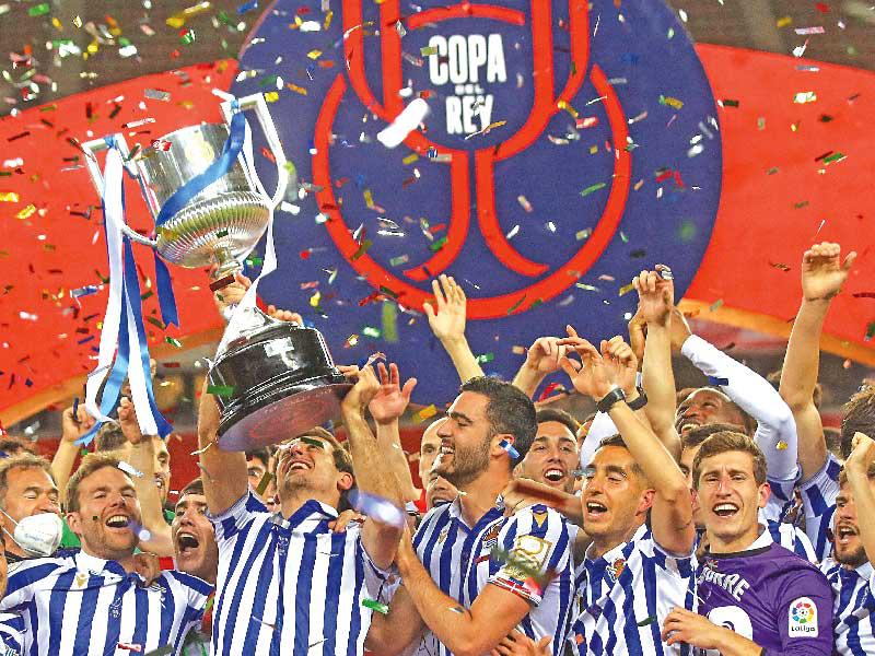 جانب من مراسم تتويج ريال سوسييداد