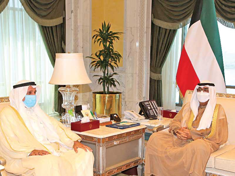  سمو ولي العهد الشيخ مشعل الأحمد  مستقبلاً نائب رئيس مجلس الوزراء وزير العدل وزير الدولة لشؤون تعزيز النزاهة عبدالله الرومي أمس