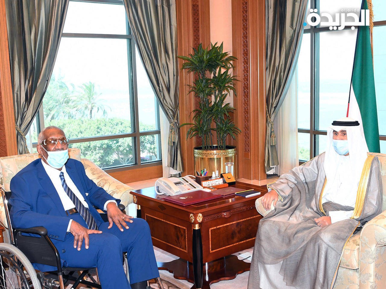 سمو الأمير يستقبل الدكتور أحمد الخطيب