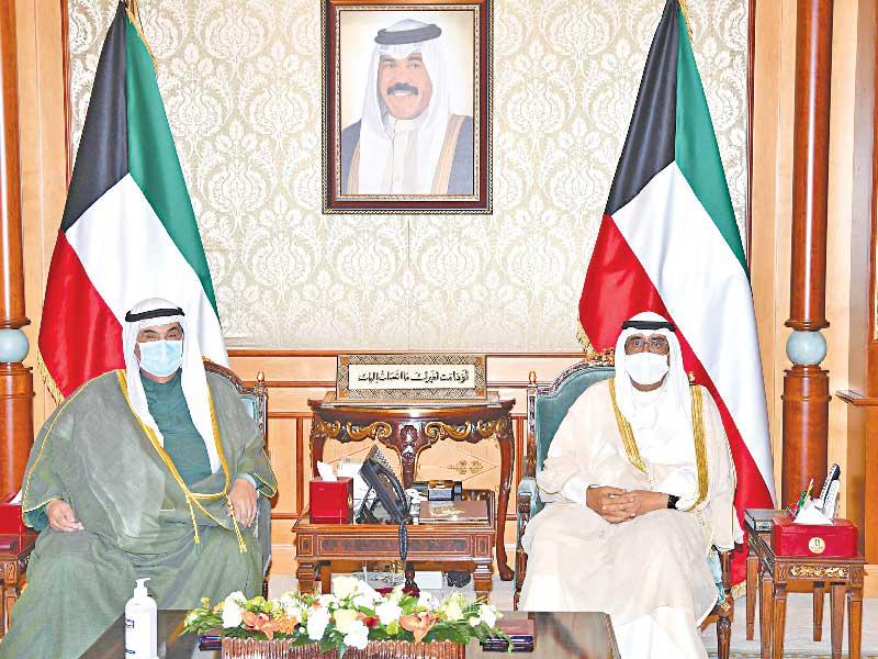  سمو ولي العهد الشيخ مشعل الأحمد مستقبلاً  سمو الشيخ ناصر المحمد أمس