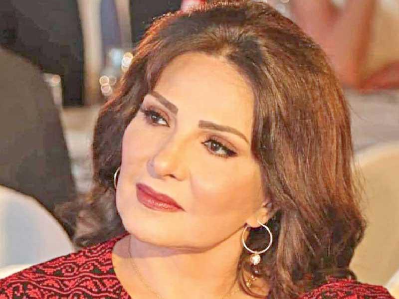 الفنانة الأردنية عبير عيسى 