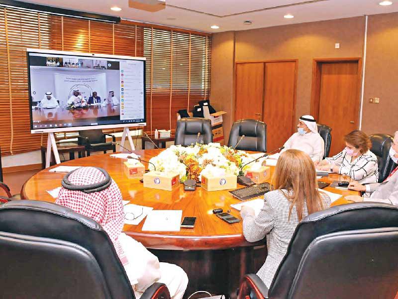 رئيس مجلس إدارة جمعية الهلال الأحمر د. هلال الساير خلال مشاركته في اجتماع المنظمة العربية للهلال الأحمر والصليب الأحمر