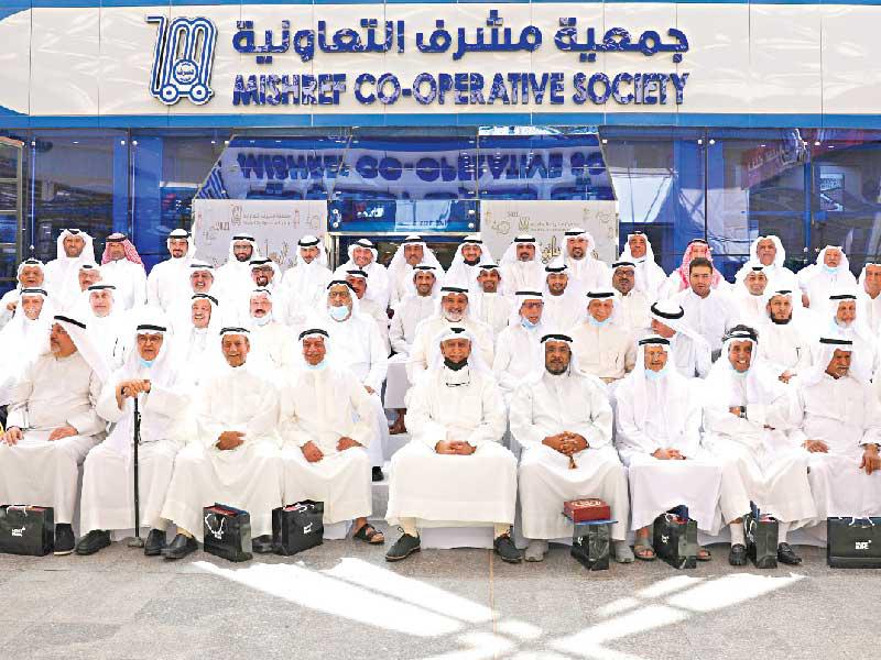 مشاركون في الاحتفال