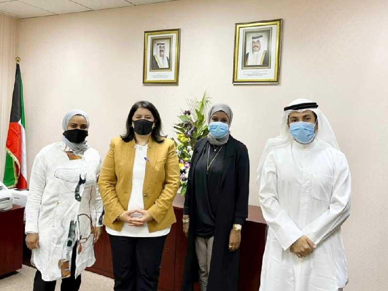  وزيرة الأشغال العامة وزيرة الدولة لشؤون الاتصالات وتكنولوجيا المعلومات، د. رنا الفارس متوسطة وفد قسم علوم المعلومات 