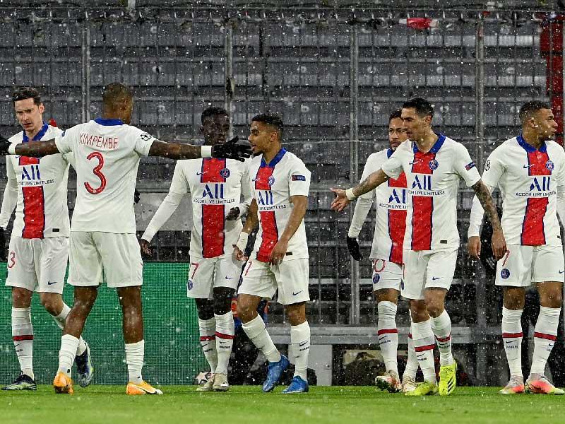 فرحة لاعبي باريس بالهدف الأول