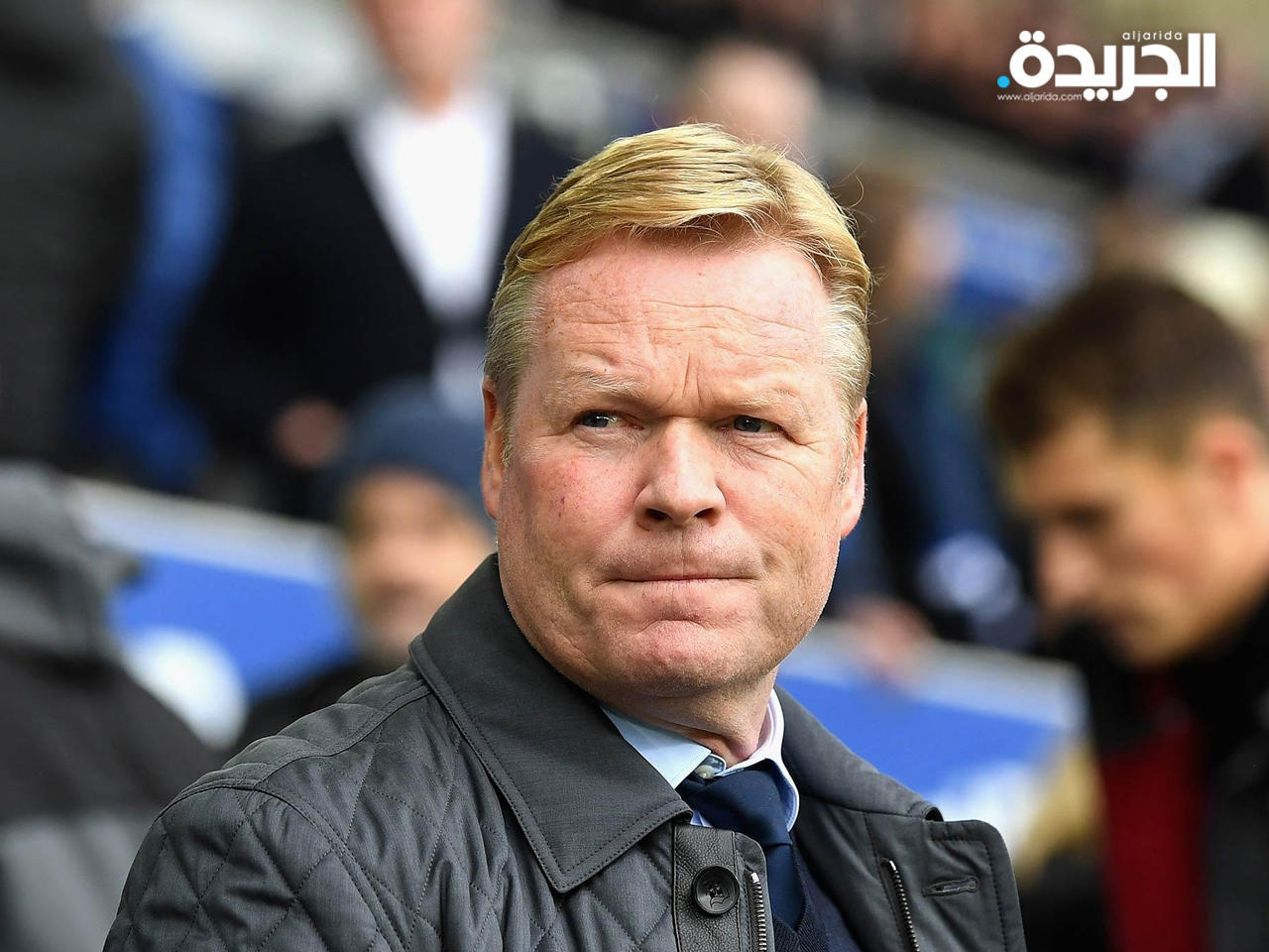 الهولندي رونالد كومان المدير الفني لفريق برشلونة