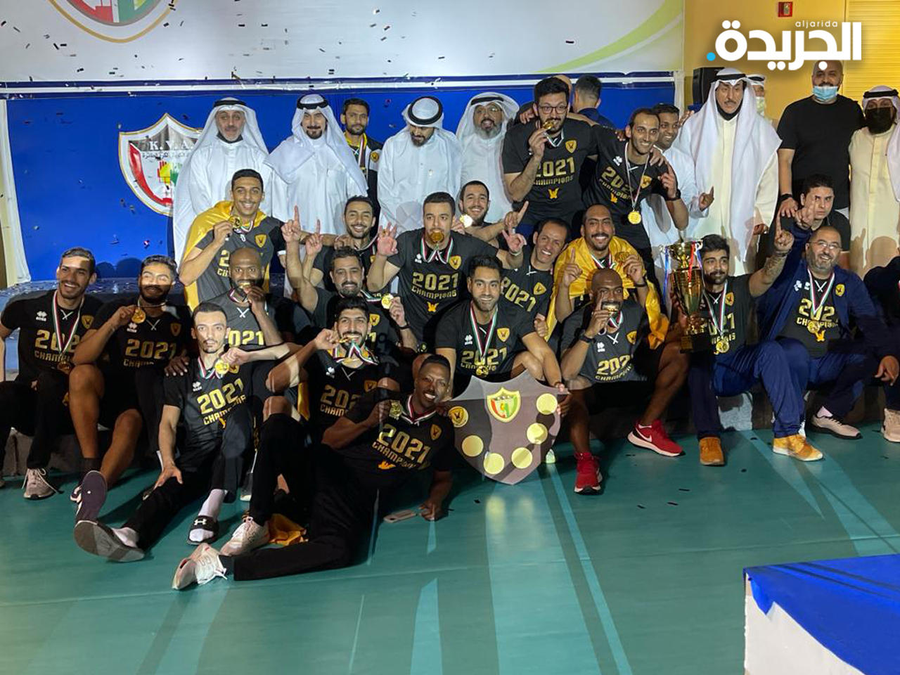 القادسية يتوج بلقب دوري الطائرة