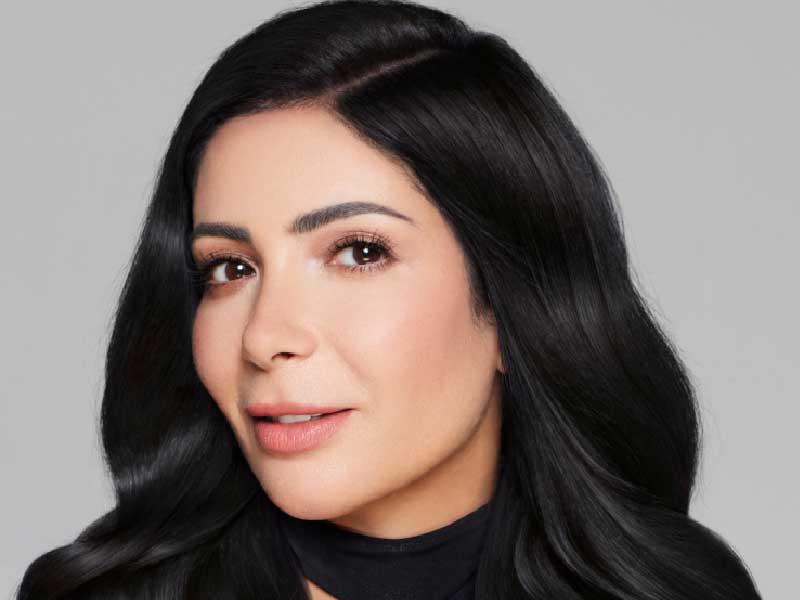 الممثلة منى زكي