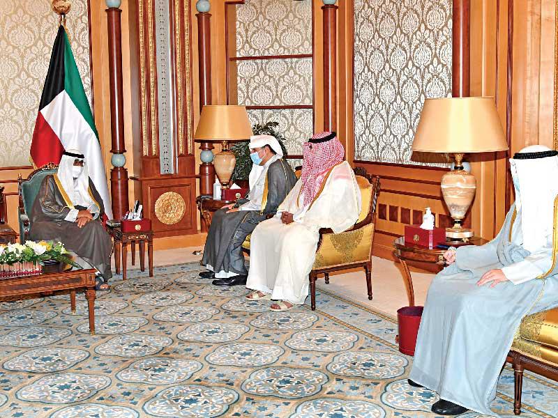  سمو ولي العهد، الشيخ مشعل الأحمد مستقبلاً وزراء الدفاع والخارجية والداخلية أمس