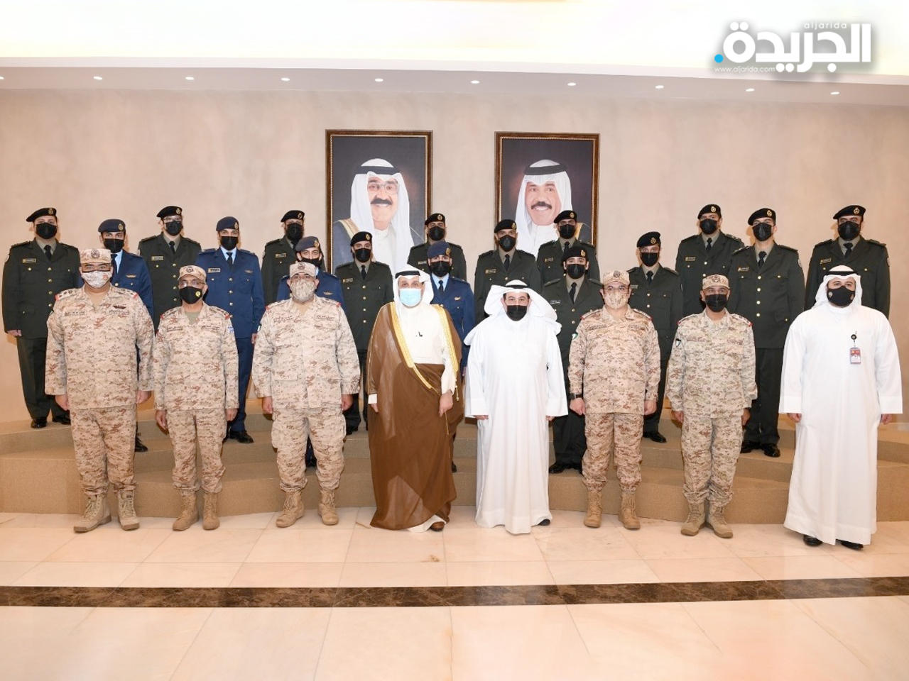 الجابر متوسطاً الضباط