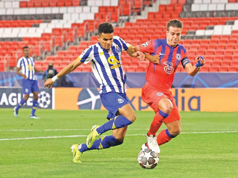 جانب من مباراة الذهاب بين تشلسي وبورتو