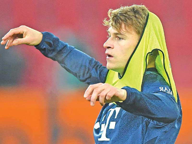 محرّك وسط بايرن ميونيخ الألماني جوشوا كيميش