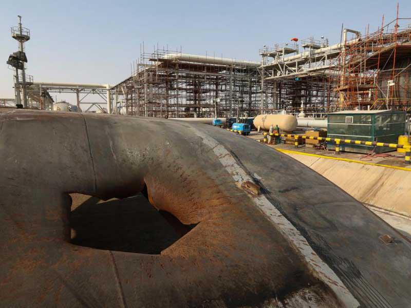 الحوثيون يستهدفون مصافي «أرامكو» في جدة والجبيل 