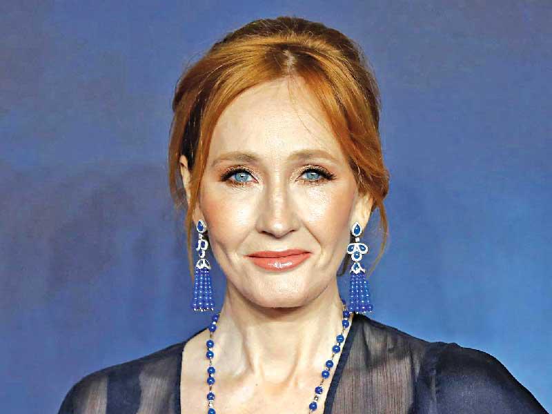 المؤلفة جيه كيه رولينغ