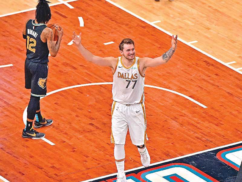 دونيتش نجم دالاس