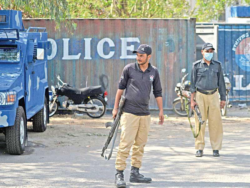 فرنسا توصي رعاياها وشركاتها بمغادرة باكستان n