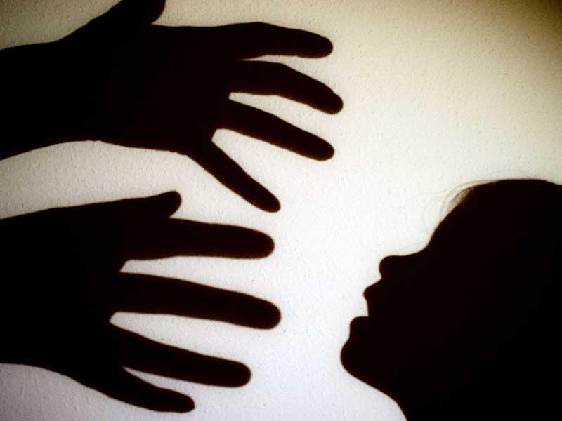 قرينة الشيطان تتخلص من رضيعها المعاق