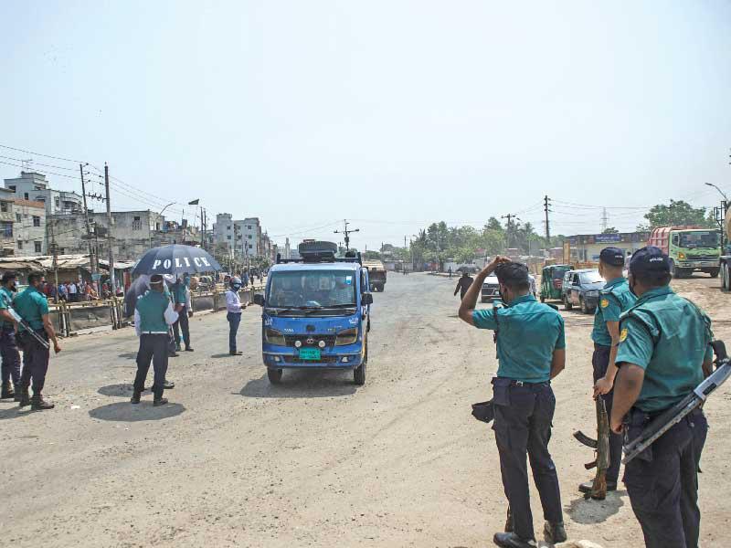 بنغلادش اعتقال المئات إثر تظاهرات داميةn