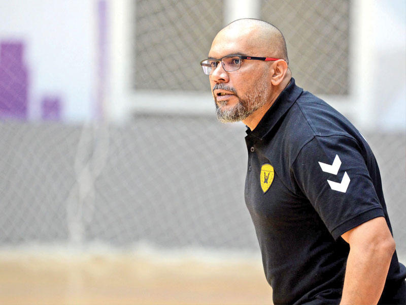 مدرب الفريق الأول لكرة اليد الوطني وليد فيروز 