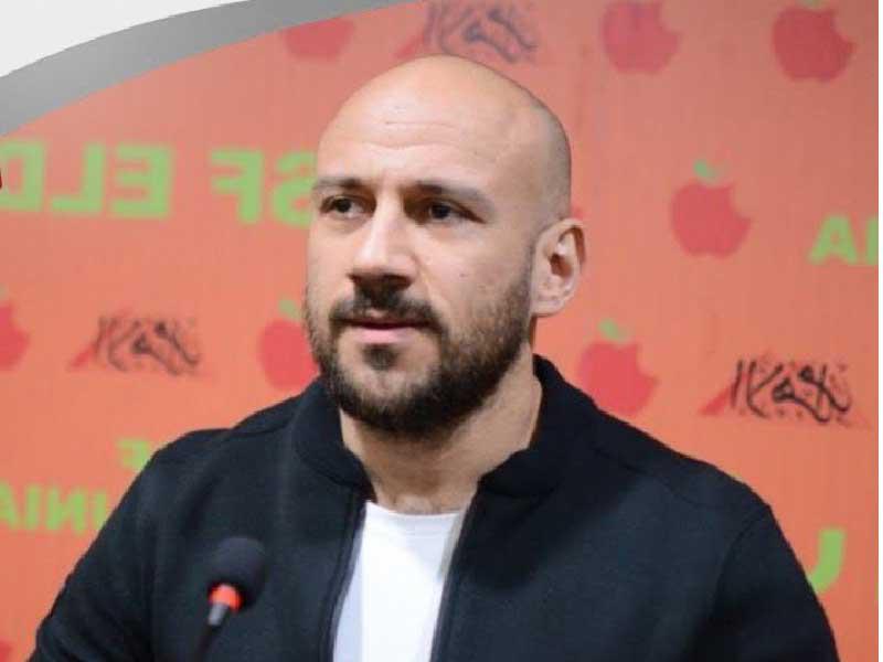 الفنان أحمد مكي