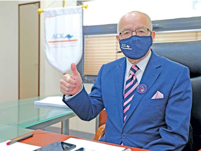  رئيس الكلية الدكتور عصام زعبلاوي 