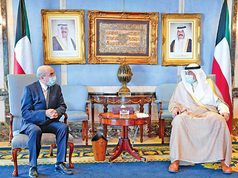  رئيس مجلس الوزراء، سمو الشيخ صباح الخالد مستقبلاً السفير القبرصي 