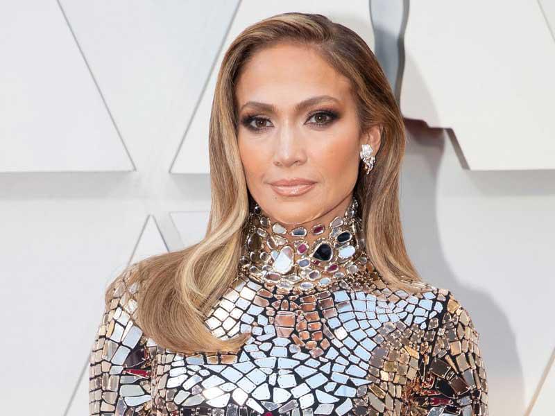 المغنية جنيفر لوبيز 