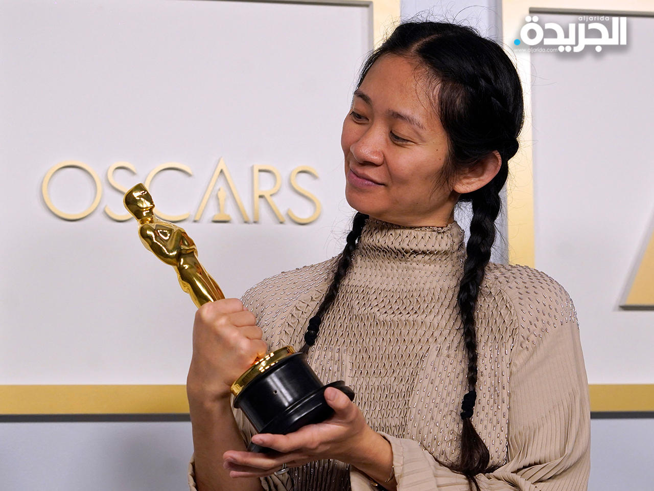 المخرجة كلوي تشاو تحمل «أوسكار» أفضل فيلم «نومادلاند»