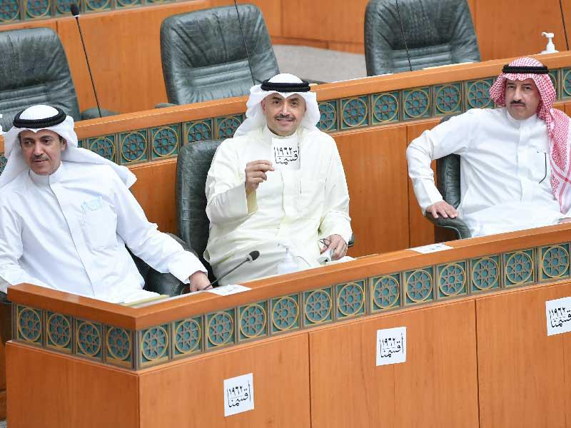 العتيبي والمطير وبوصليب ولافتة «أقسمنا 1962»