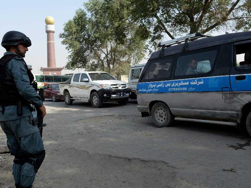 واشنطن تستدعي الطاقم الدبلوماسي غير الأساسي بمغادرة سفارتها في العاصمة الأفغانية كابول