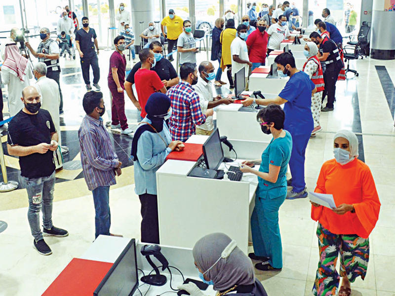 جانب من حملة تطعيم الإعلاميين أمس