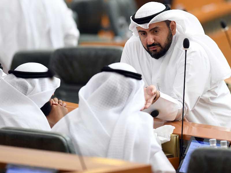 وزير الصحة الشيخ د.باسل الصباح في جلسة سابقة