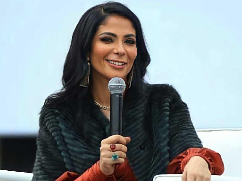 الممثلة منى زكي