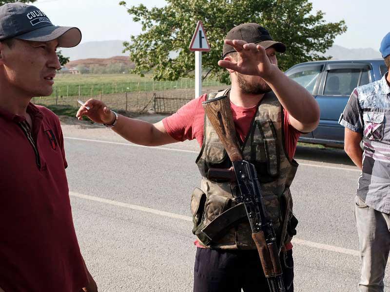 خرق للنار بين قرغيزستان وطاجيكستان بعد 43 قتيلاًn