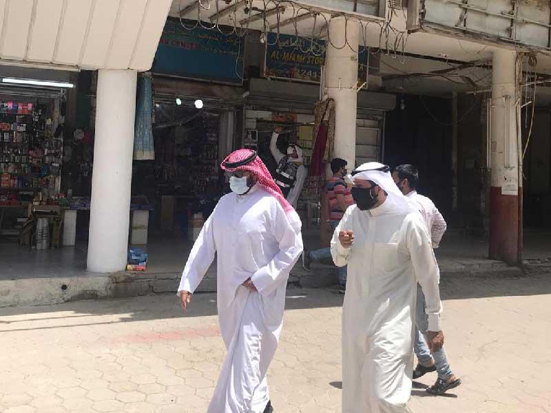  محافظ العاصمة الشيخ طلال الخالد متفقداً بعض المخالفات