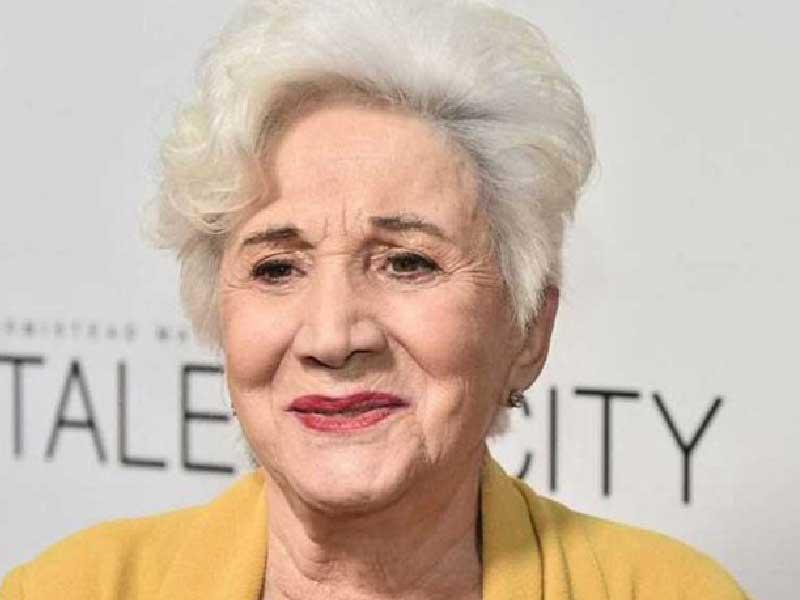 الممثلة الأميركية أولمبيا دوكاكيس 