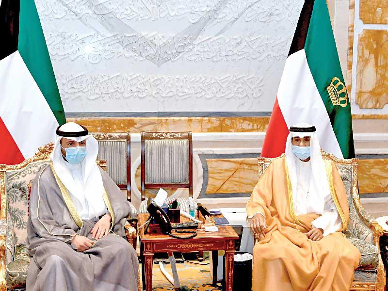  صاحب السمو أمير البلاد الشيخ نواف الأحمد مستقبلاً رئيس مجلس الأمة مرزوق الغانم أمس