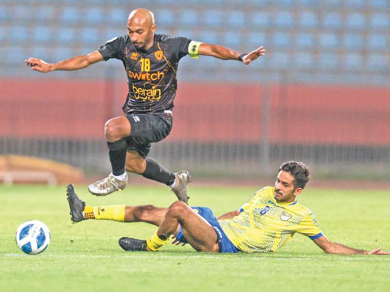 جانب من مباراة القادسية والساحل