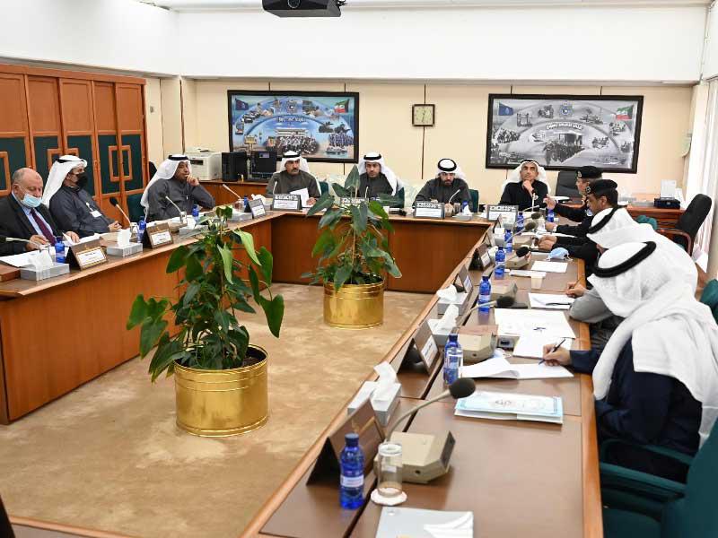 اجتماع سابق للجنة الداخلية والدفاع