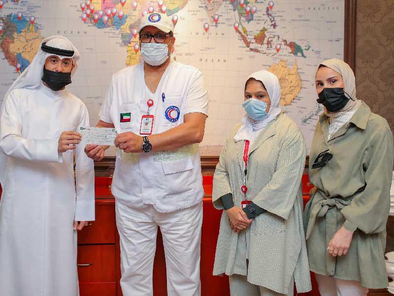 ممثلو «بيتك تكافل» في جمعية الهلال الأحمر 