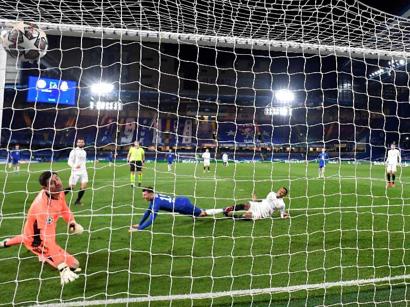 ماونت نجم تشلسي يحرز هدفه في مرمى ريال مدريد