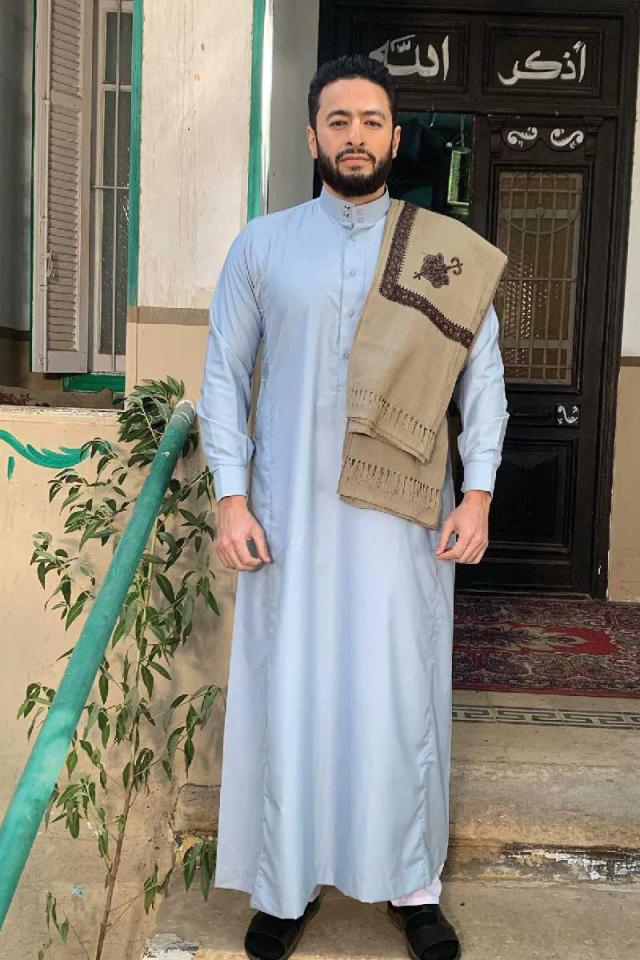 المطرب حمادة هلال