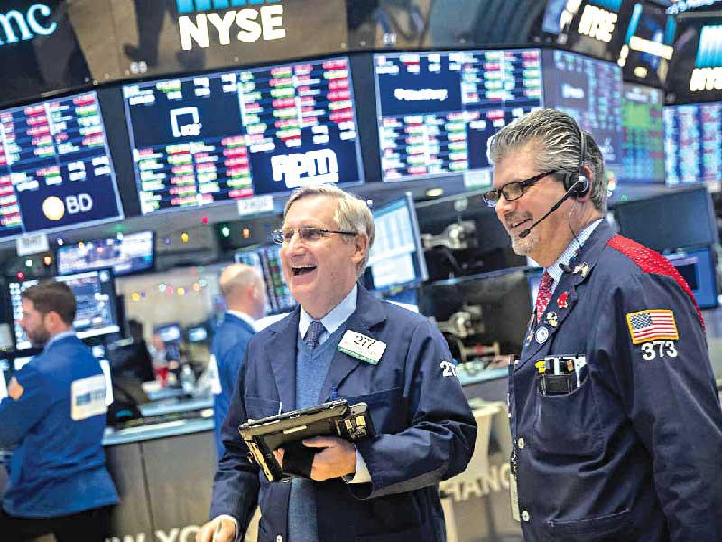 الأسهم العالمية تعزز مكاسبها في الربع الأول