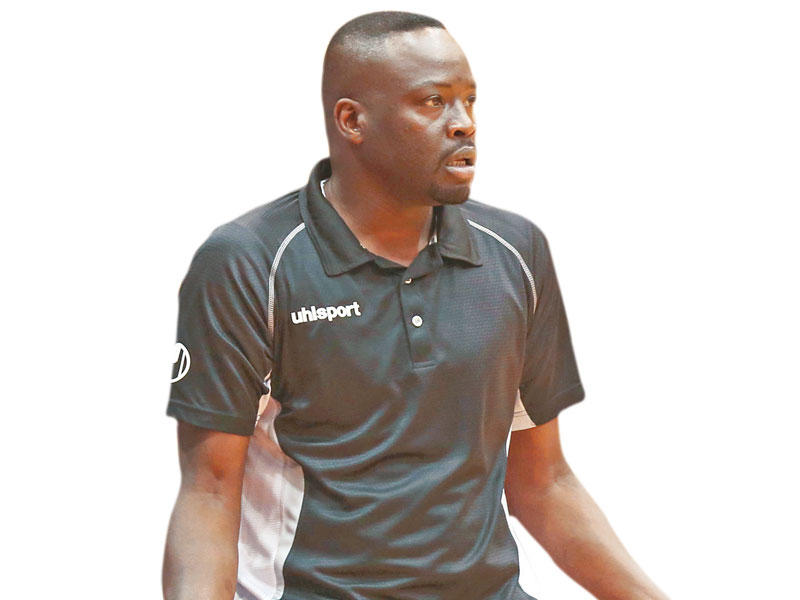 المدير الفني مناور دهش