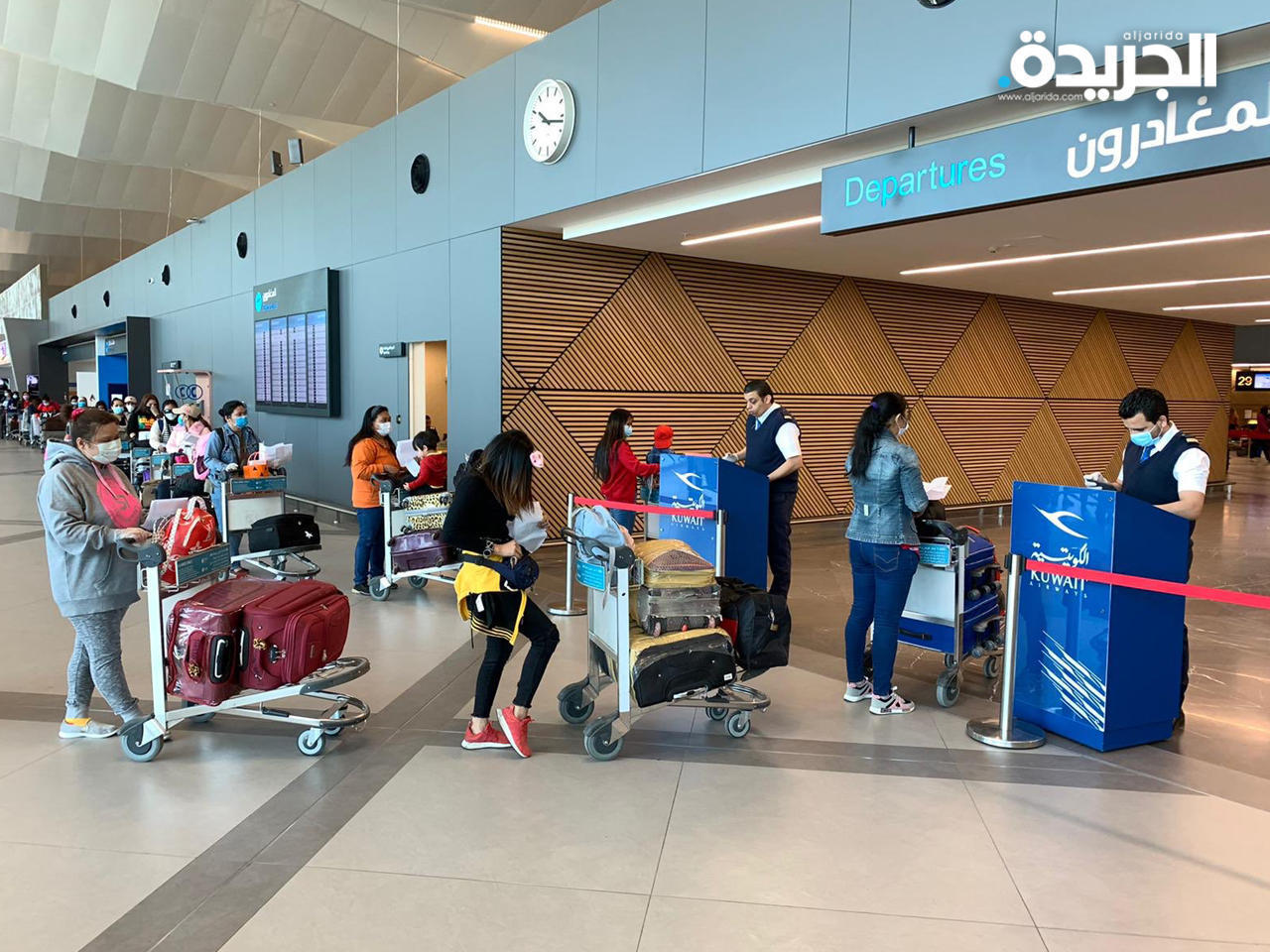 «الطيران المدني» تنفي منح شركات الطيران الوطنية تصريحاً للتشغيل إلى لندن