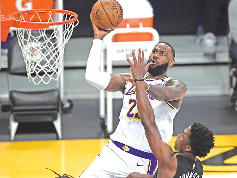  ليبرون جيمس  خلال المباراة 