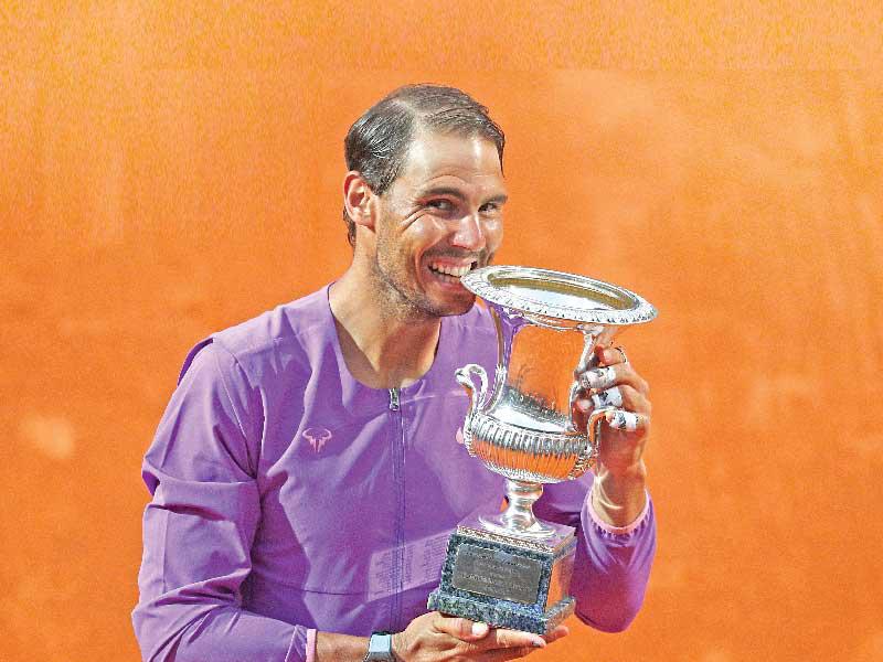 المصنف ثالثًا عالميًا  الإسباني رافايل نادال 