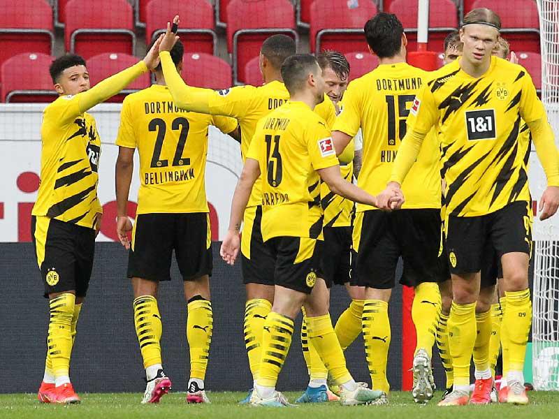 بوروسيا دورتموند خلال مباراة سابقة