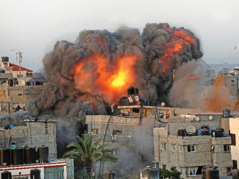 جانب من القصف الإسرائيلي على غزة (أف ب)