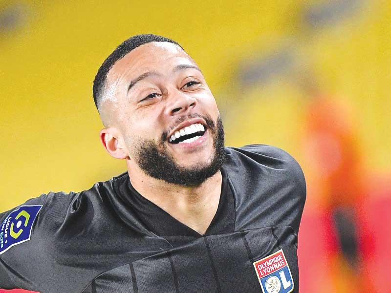 نجم وقائد أوليمبيك ليون الفرنسي ممفيس ديباي